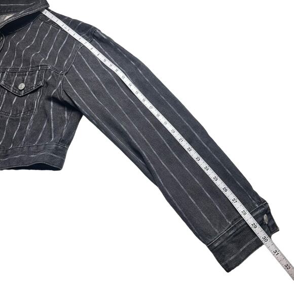PacSun | Women | Faded Wash Black Stripe Cropped Denim Jacket | Size M-L - Picture 5 of 11